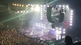 5FDP - Ivan Moody dedicates Wrong Side of Heaven to vet with stage 4 cancer
