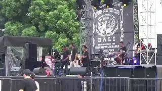 Thegunturs band on stage Acara DSC bali