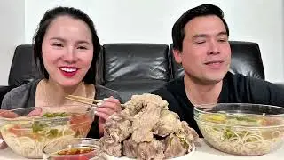 Canh chua Bún xương Heo, Gà Tây , 2 Bánh Xin Mến Mời Cả Nhà ạ 