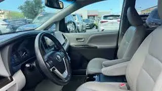 2017 Toyota Sienna XLE Auto Access Seat New Cassel, Mineola, Garden City, East Meadow, Hicksville