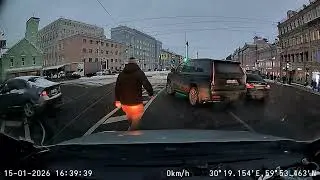 Альфасамец-нарушитель на Большом Черном Эскалэйде О006ТТ98 🤷‍♂️🤢