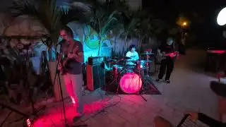 Torpedo Rosa * Zipolite Callej&oacute;n 