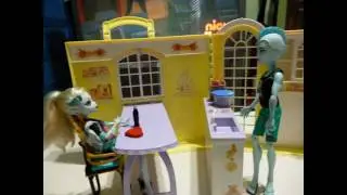 Lagoona Blue in Kiss The Girl