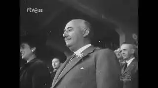 1946 09 16 NODO 193B  Franco en Riazor  Campeonato Nacional de Atletismo del Frente de Juventudes