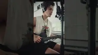 Shawn Mendes singing 