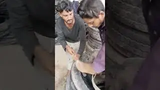 Amazing Tyre Cutting Skills | Pakistani Labour Working