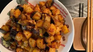 Теплый салат из баклажанов и картофеля с соевым соусом 🍆🥔❗️