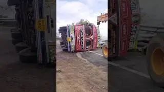 Truck Accident Satara Highway 🥺🙏 #viral #subscribe #shorts #viralshorts