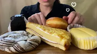 【咀嚼音】クレープサンドケーキ、まきまきチョコパン、たらこマヨおにぎり、甘熟王バナナ蒸し、マラサダを食べた。【ASMR】【食べる】