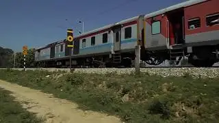 Derailment effect: Shivganga express approaching accident site