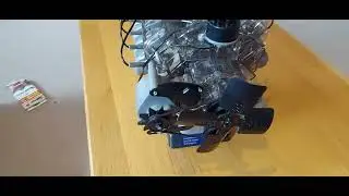 Franzis Ford Mustang V8 Motor