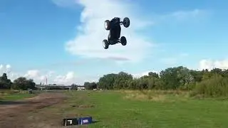 Traxxas E-Revo 2.0 - pierwsze loty | toomajRC |