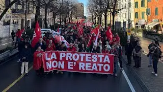 Massa, manifestazione contro la repressione del dissenso