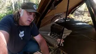 présentation  de ma tente pomoly de mon lit de camp de de mon poêle a bois