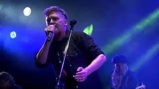 ELLA ES TAN CARGOSA fiesta nacional del lupulo full hd