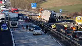 LKW-Reifenplatzer auf der A44 mit Folgen 22.01.2026