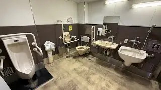 #339: (Japan toilet 🇯🇵) Chitose-Karasuyama Station men&rsquo;s accessible restroom 