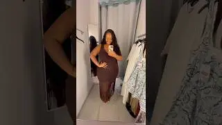 Shopping in store at H&M as a size 18! Original creator @Katherine_bondd! #plussizefashion