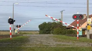 [4K] Przejazd kolejowy - Lipki | Polish railroad crossing