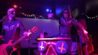 Drakulas (live at Mortimer&rsquo;s 2022 April 15th)