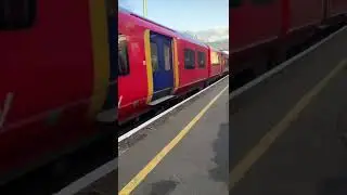 Class 707 Departs Hampton for Shepperton