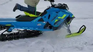 2018 Skidoo Summit 175 X Blue Snowmobile
