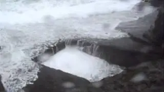 Poll na bPeist - The Wormhole, Inishmore, Aran Islands