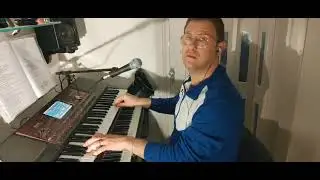 Medley suonata e cantata da Vincenzo Buonanno.........