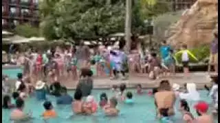 splash pool party at aulani Disney resort and spa #1000views #newvideo #nicecommentsonly