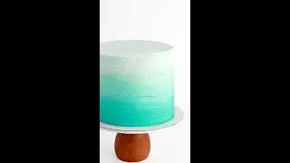 Easy cake idea: textured buttercream ombr&eacute; ✨ #cakedecorating #shorts #cakeideas