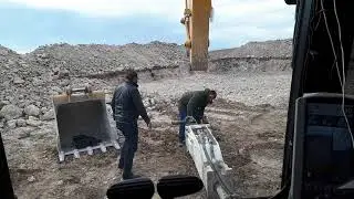 CAT E KOVA SÖKÜP KIRICI TAKMA NASIL YAPILIR