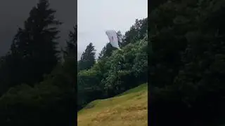 Rocked f&ouml;hn launch Redbull X Alps #f&ouml;hn  #xalps #rockedlaunch #scarry #wind  #niviuk #f&ouml;hnfly