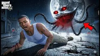 Franklin Finds A Way to Fix The Strange Moon In GTA 5 ! (GTA 5 mods)