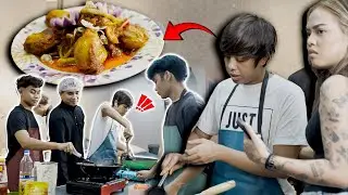 LELAKI PERLU MASAK KALI NI !! - LINDA GANGGU KAMI BUAT AYAM MASAK MERAH !!