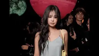 BLACKPINK&rsquo;s Jennie stuns at Chanel&rsquo;s debut runway under new designer Mathieu Blazy