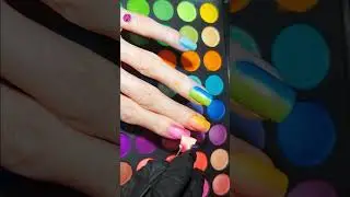 Gradient rainbow 🌈 gel nails 💅 with eye shadows