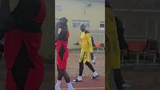 Legends Onyango and Aucho leaving the pitch with full-on smiles after training! 😄