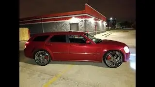 2005 Dodge Magnum R/T HEMI on 24s