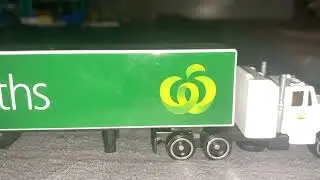 Woolworths Mini Supermarket truck set Review! Hauler version - (corrected) 