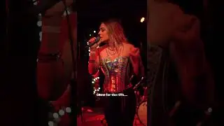 Trying this riff for the first time live #unreleased #pop #vocalriffs #vocalruns #singer #livevocal