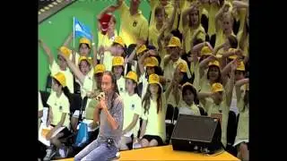 Bobby McFerrin: Circlesong for 60,000 (excerpt)