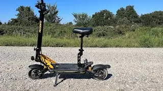 The Ausom Leopard is an Affordable Foldable Powerful Scooter with a Seat!