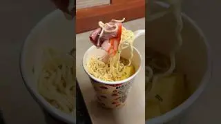 Instant Ramen at the Airport (Day 22/30)
