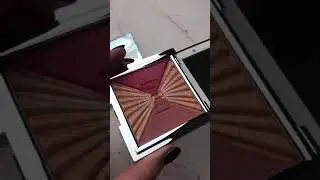 Pur Out Of The Blue Vanity Blush Palette Beam Of Light - Румяна + хайлайтер, 5 г
