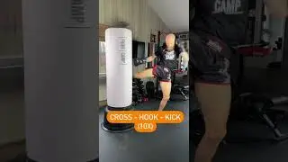 Beginner Kickboxing Heavy Bag Workout 🥊 #shorts