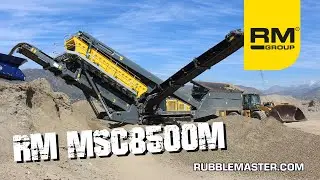 Screening dirt and sand with a mobile screening plant | RM MSC8500M