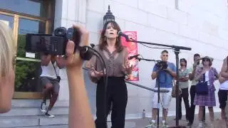Marianne Williamson speaks out at Occupy LA- City Hall 10-12-11