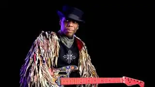 The Masked Guitar Hero : Jef Lee Johnson