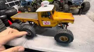 Scx24 Meuse racing 6x6 Pizza planet build