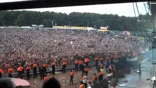 Weezer cover 'Teenage Dirtbag' at Leeds Festival 2010